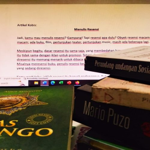 Menulis Resensi